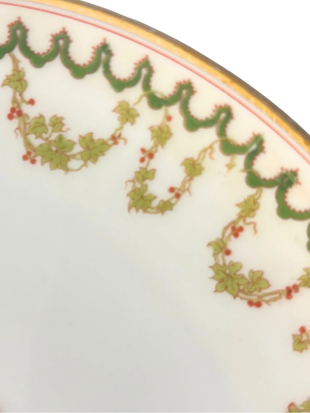 Antique Haviland Limoges Schleiger 579 7.5” Salad Plate Green Red Gold